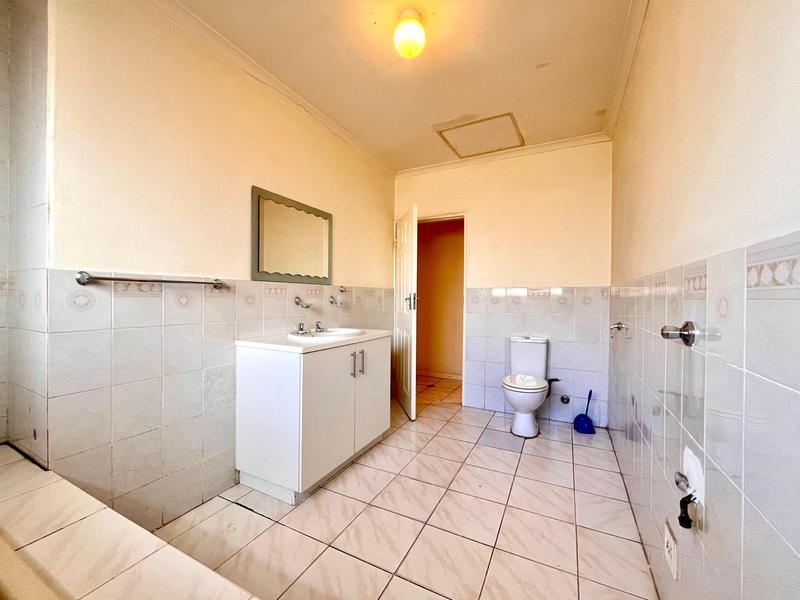 6 Bedroom Property for Sale in Schaap Kraal Western Cape